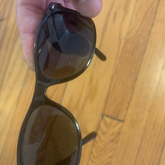 Rayban New Wayfarer Sunglasses - Picture 4 of 6